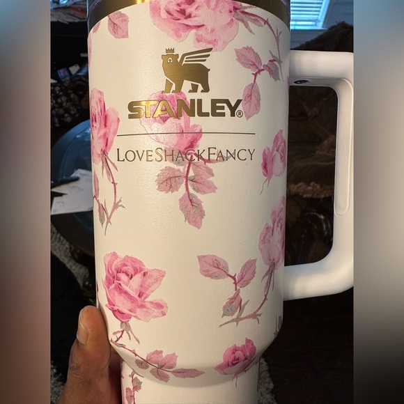 Love Shack Fancy x Stanley Ribbon Rosa 40oz Quencher - Picture 8 of 16